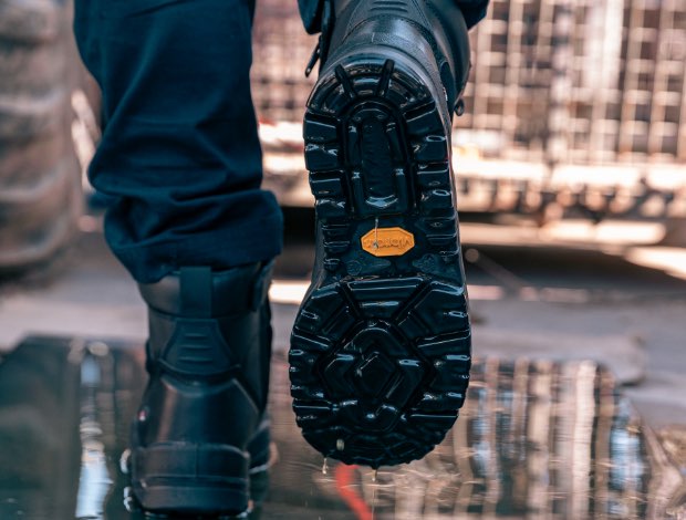 MONGREL High Leg Zipsider Boot w/ Scuff Cap - 561020